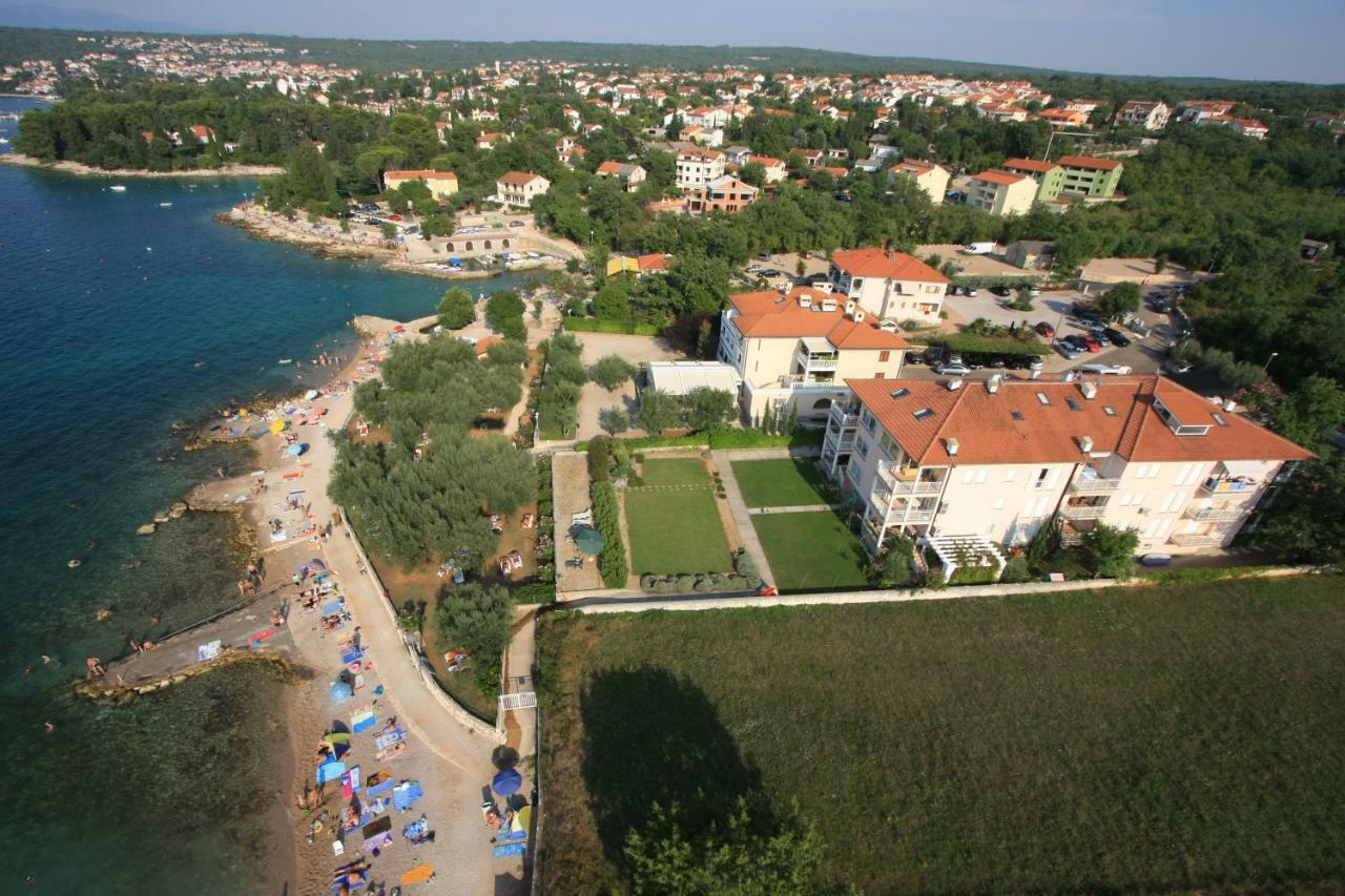 Apartments Marija & Anton Malinska Exterior photo