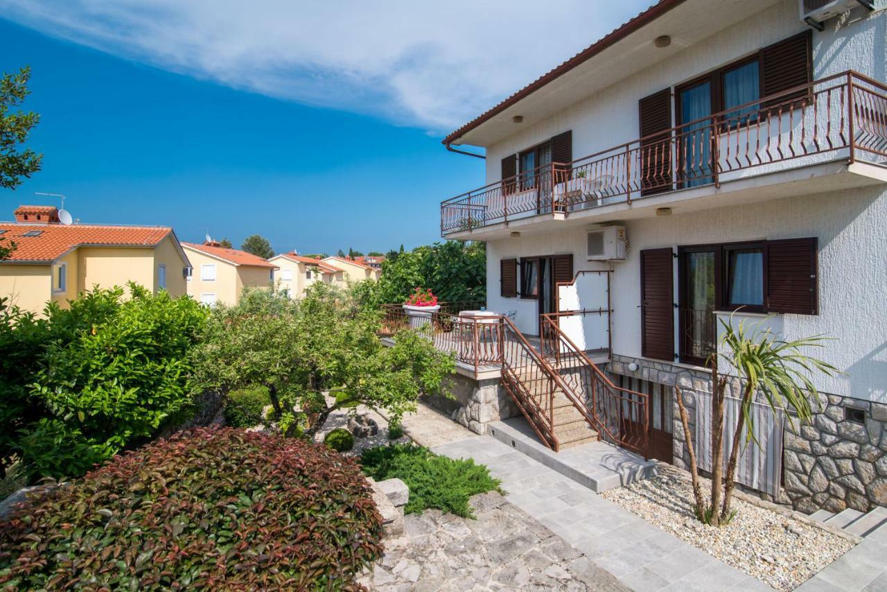 Apartments Marija & Anton Malinska Exterior photo