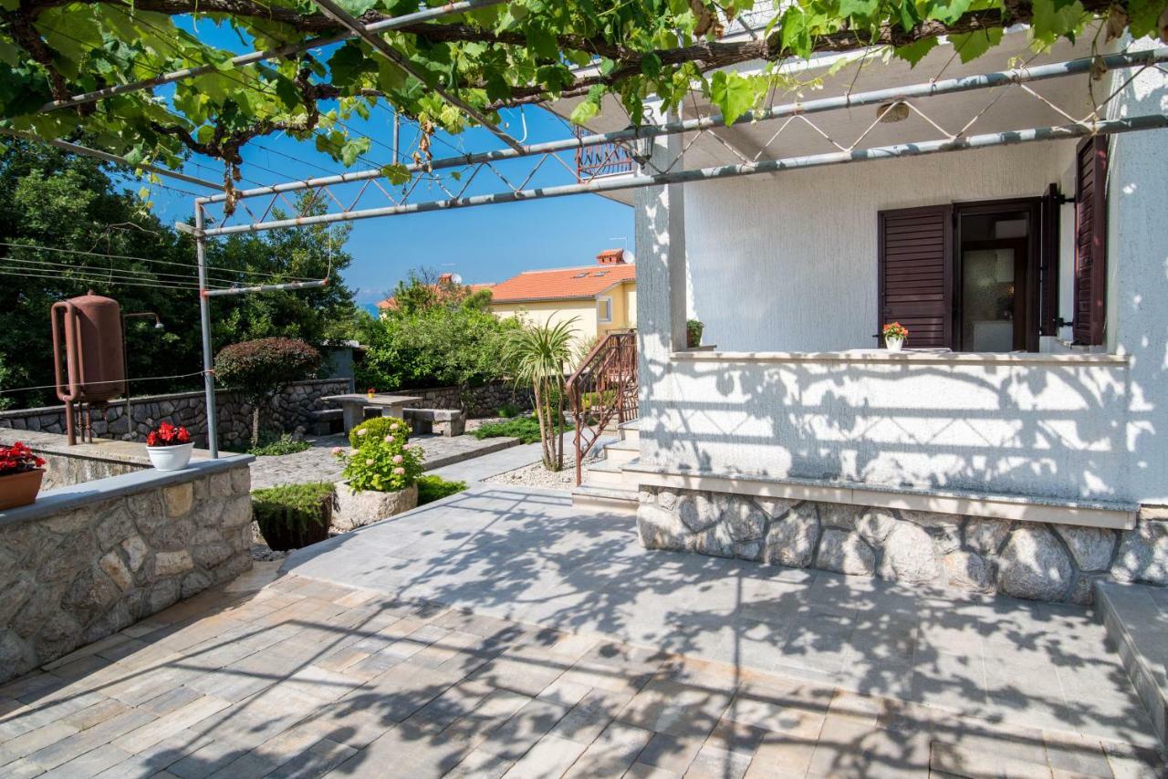 Apartments Marija & Anton Malinska Exterior photo